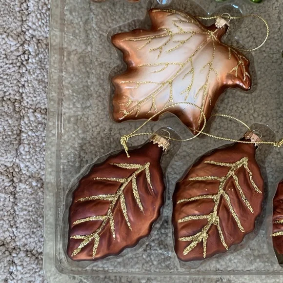 🍂 Set of 9 Blown Glass Leaf Christmas Ornaments 🍁 - Picture 4 of 7